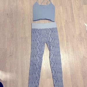 Blue Leopard workout set